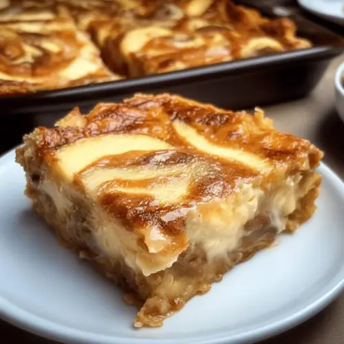 Blender Cinnamon Roll Cheesecake